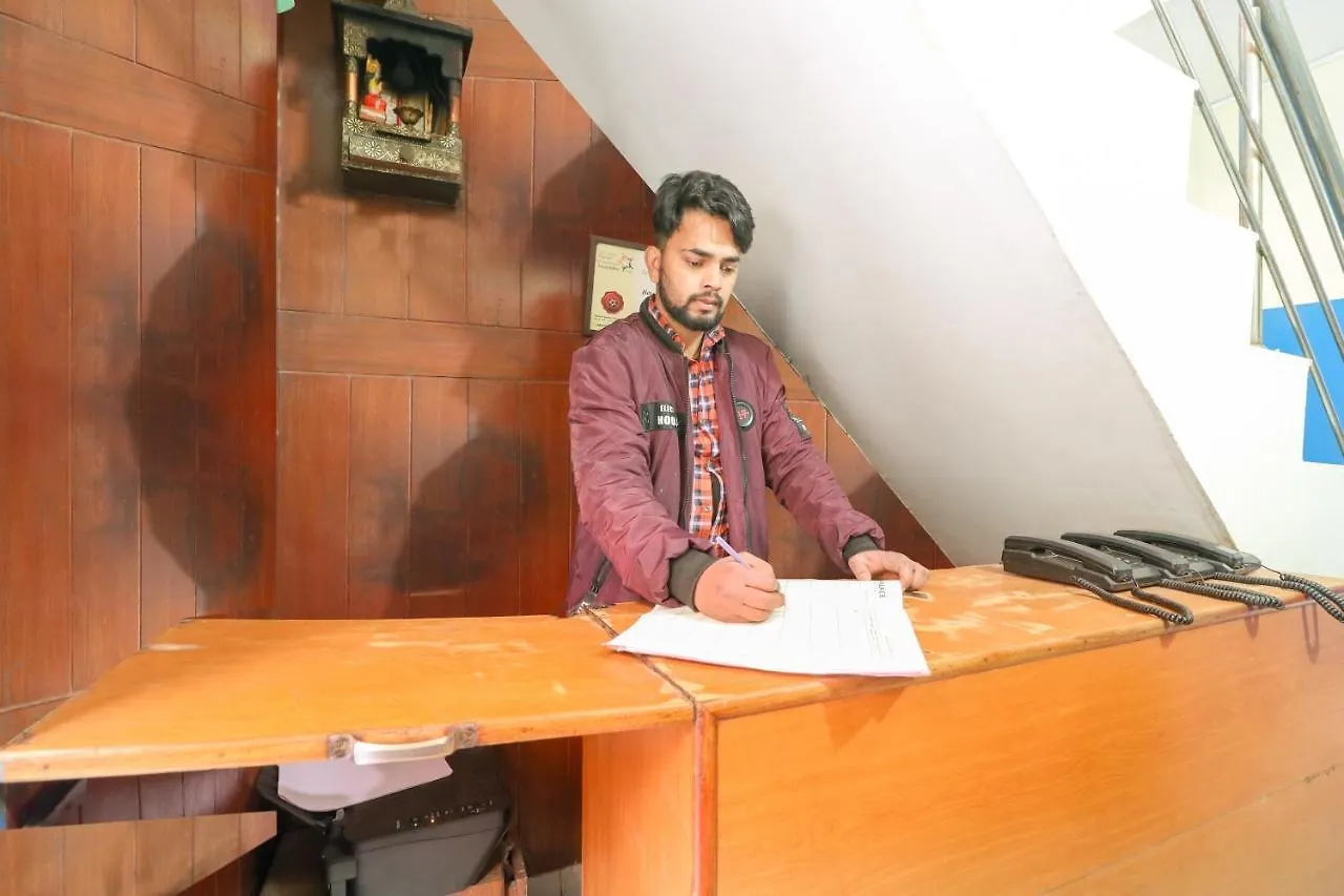 Oyo 69395 Hotel Crown Plaza Chandigarh